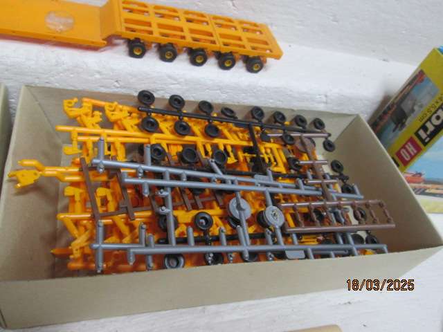 HO SCALE - KIBRI - EXTRA HEAVY ROAD TRANSPORT SET - BOXED