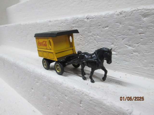 OO SCALE - DAYS GONE OLD TIMER COCA COLA HORSE & CART