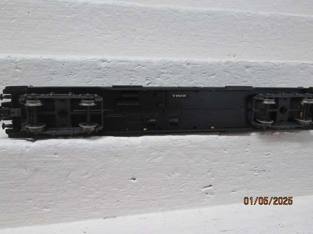 HO SCALE - TRIX - DB BLUE COACH