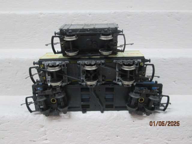 OO SCALE - TRIANG - VARIOUS GOODS WAGONS - X3