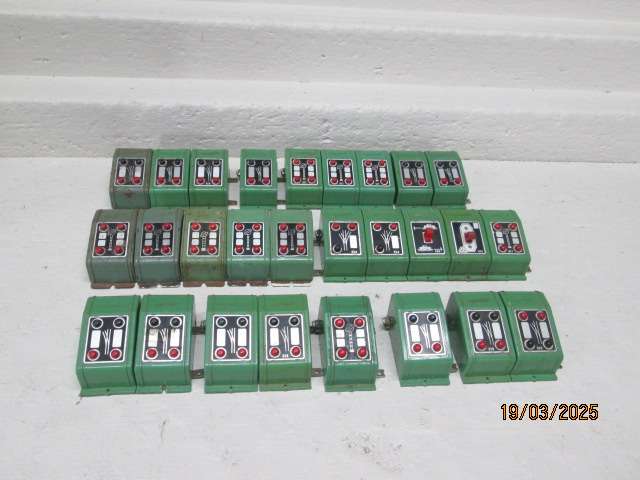 HO / OO SCALE - FLEISCHMANN SWITCHES - X27