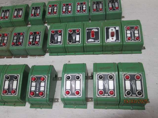 HO / OO SCALE - FLEISCHMANN SWITCHES - X27