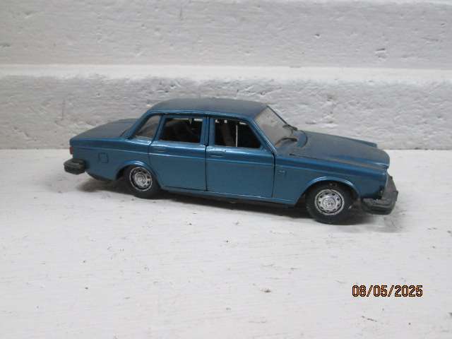 DIE CAST : POLISTIL - VOLVO 164-E