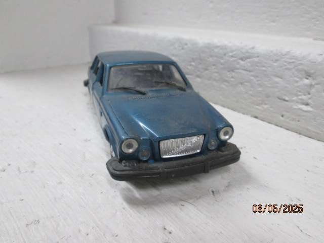 DIE CAST : POLISTIL - VOLVO 164-E