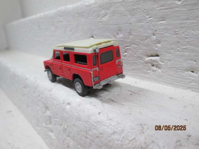 DIE CAST : NEWRAY - LANDROVER SERIES III
