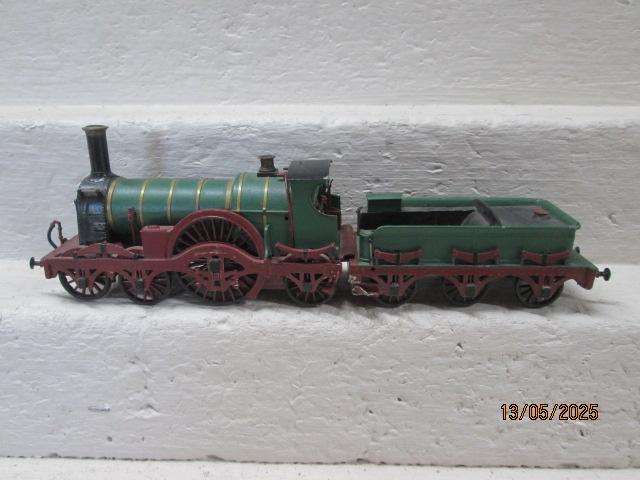 WHITE METAL - OLD TIMER - 4-2-2 STEAM LOCOMOTIVE