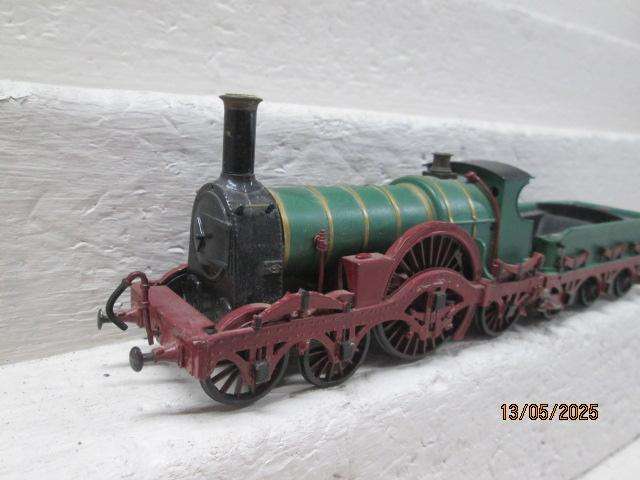 WHITE METAL - OLD TIMER - 4-2-2 STEAM LOCOMOTIVE