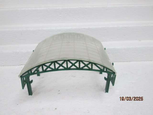 OO SCALE - HORNBY - STATION PLATFORM CANOPY