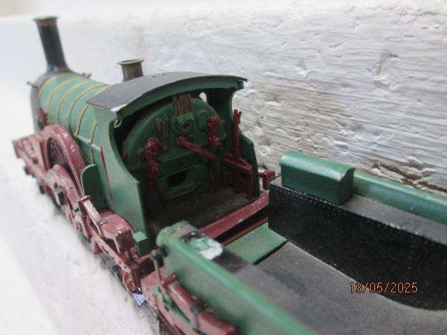 WHITE METAL - OLD TIMER - 4-2-2 STEAM LOCOMOTIVE