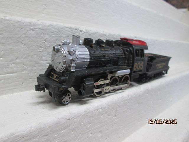 HO SCALE - MODEL POWER - 2-6-0 STEAM LOCMOTIVE - BOXED