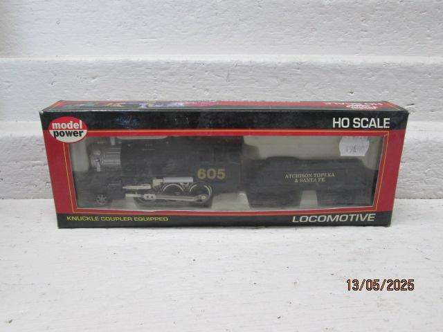HO SCALE - MODEL POWER - 2-6-0 STEAM LOCMOTIVE - BOXED