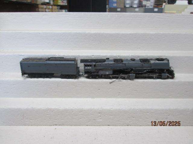 HO SCALE - BOWSER - CHALLENGER STEAM LOCOMOTIVE