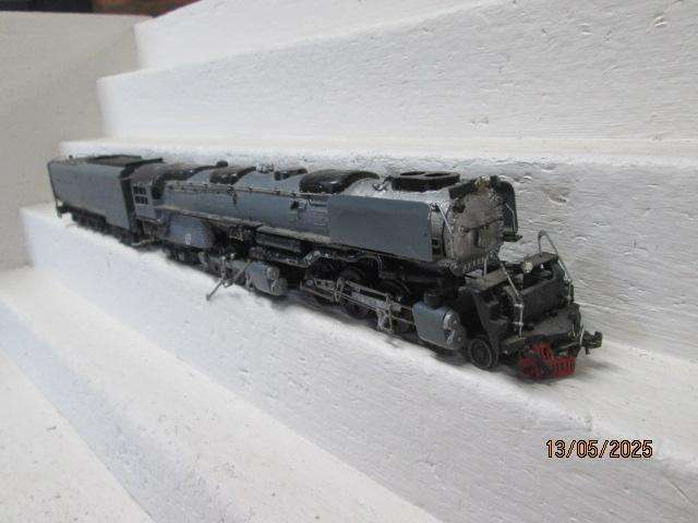 HO SCALE - BOWSER - CHALLENGER STEAM LOCOMOTIVE