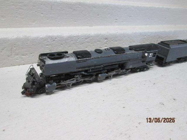 HO SCALE - BOWSER - CHALLENGER STEAM LOCOMOTIVE