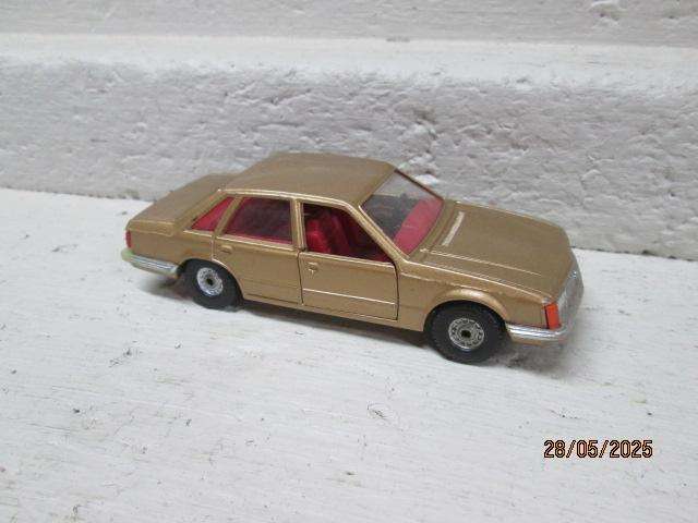 CORGI - OPEL SENATOR