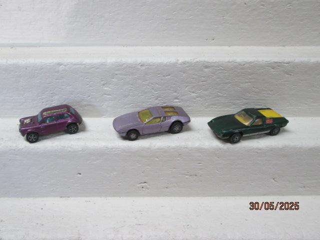 DIE CAST - CORGI JUNIORS - WHIZZ WHEELS -X3