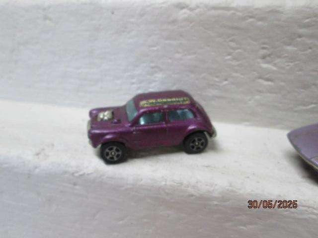 DIE CAST - CORGI JUNIORS - WHIZZ WHEELS -X3