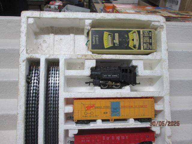 HO SCALE - LIMA - NEW YORK CENTRAL SET - BOXED