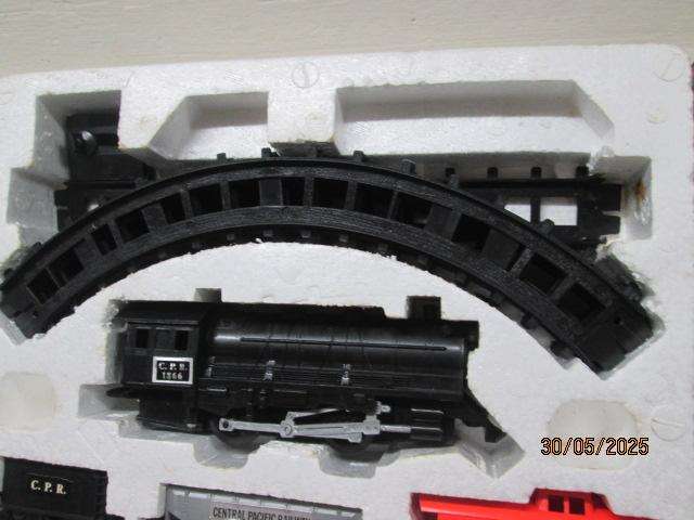 CLICKETY CLACK TRAIN - BOXED