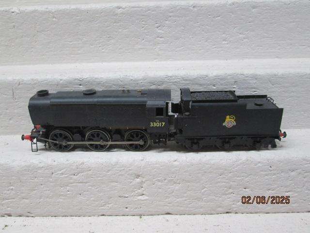 OO SCALE - HORNBY - BR O-6-0 STEAM LOCOMOTIVE