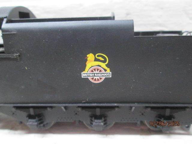 OO SCALE - HORNBY - BR O-6-0 STEAM LOCOMOTIVE