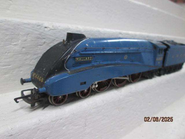 OO SCALE - HORNBY - LNER - A4 MALLARD STEAM LOCOMOTIVE