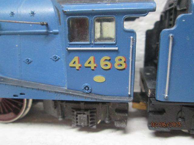OO SCALE - HORNBY - LNER - A4 MALLARD STEAM LOCOMOTIVE