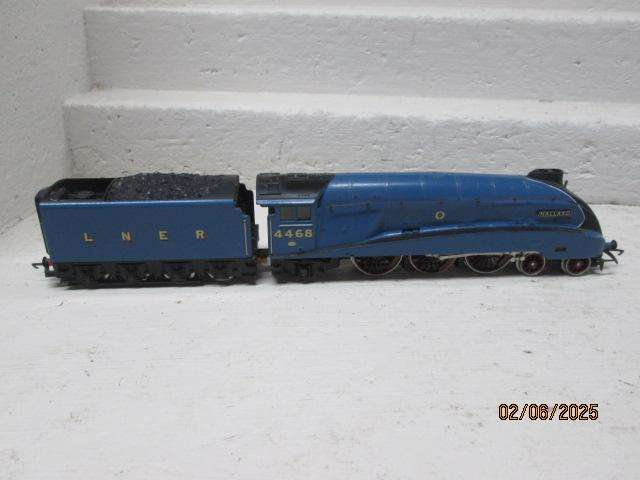 OO SCALE - HORNBY - LNER - A4 MALLARD STEAM LOCOMOTIVE