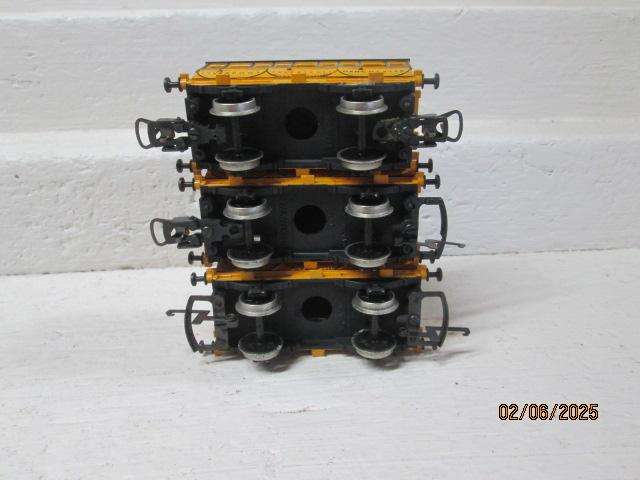 OO SCALE - HORNBY - STEVENSON ROCKET SET