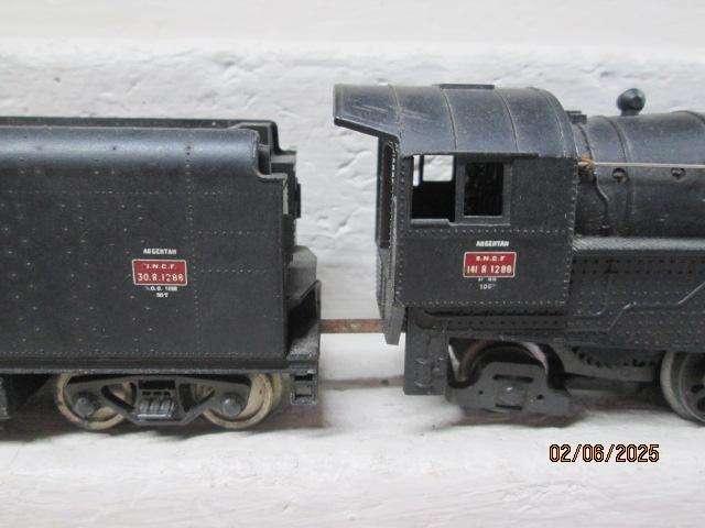 HO SCALE - LIMA - SNCF - 2-8-2 STEAM LOCOMOTIVE