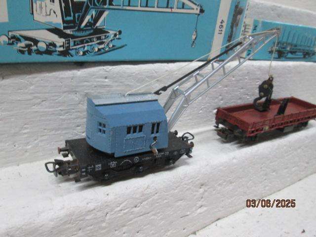 HO SCALE - MARKLIN - CRANE + FLAT BED WAGON - BOXED