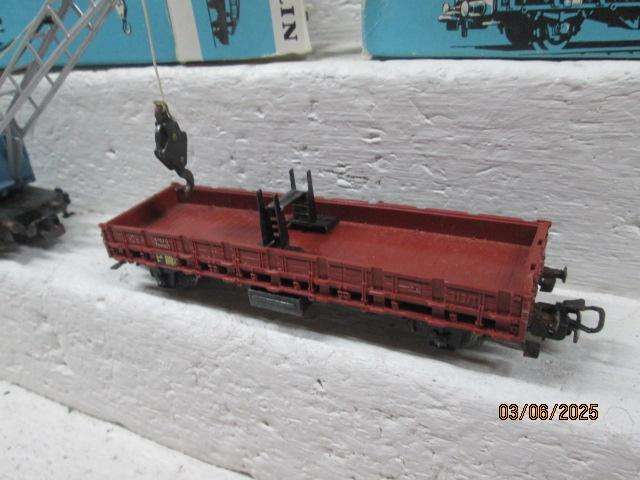 HO SCALE - MARKLIN - CRANE + FLAT BED WAGON - BOXED