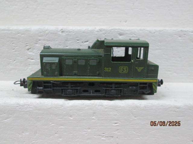 HO SCALE - LIMA - FS GREEN SHUNTER DIESEL LOCOMOTIVE