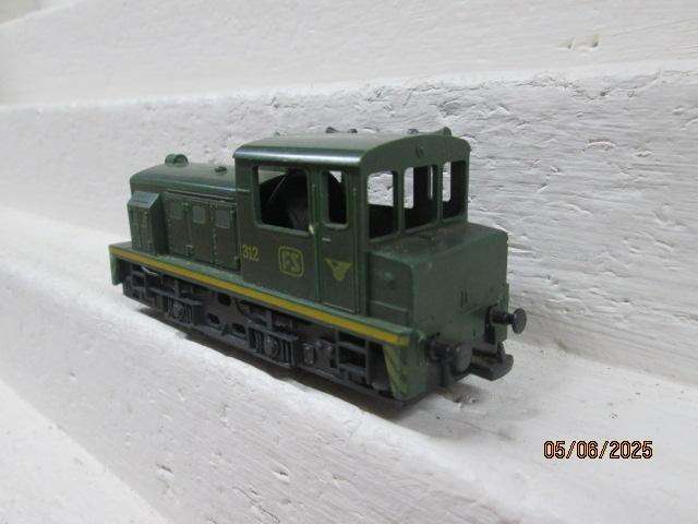 HO SCALE - LIMA - FS GREEN SHUNTER DIESEL LOCOMOTIVE