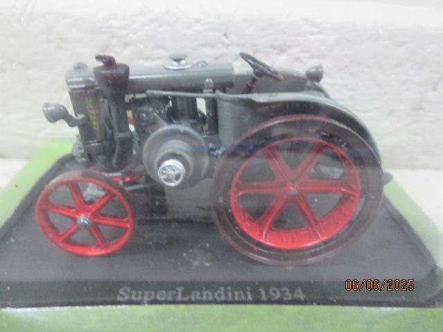 DIE CAST - SUPERLANDINI - 1934 TRACTOR - BOXED