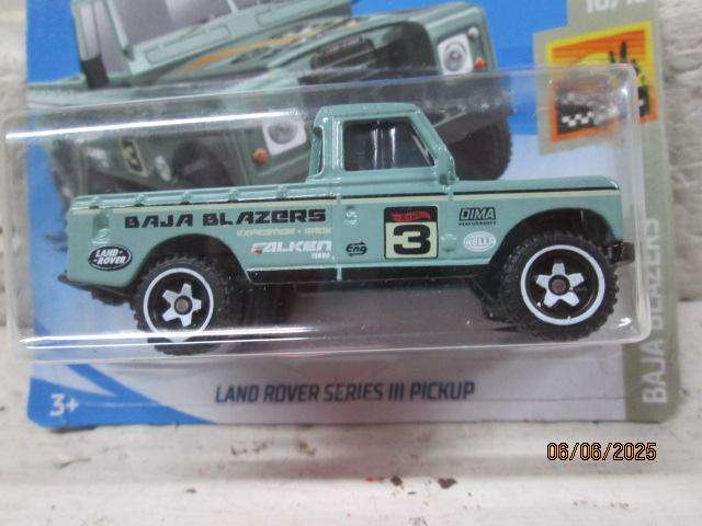 DIE CAST - HOT WHEELS - LANDROVER SERIES-3 PICK-UP - BOXED