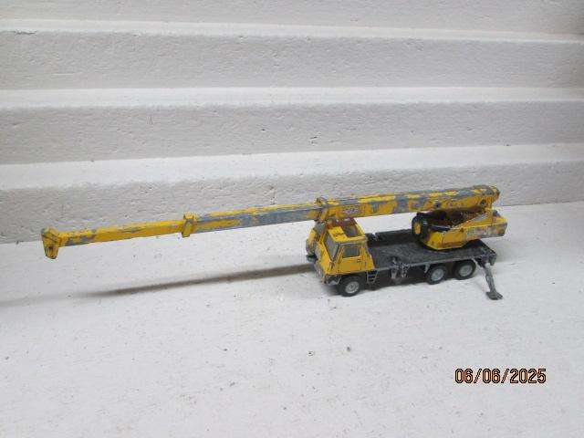 DIE CAST - DINKY TOYS - COLES HYDRA CRANE TRUCK