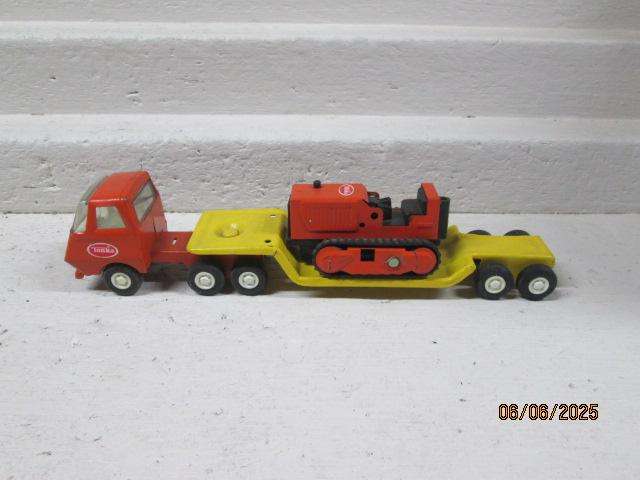 DIE CAST - TONKA - TRUCK & TRAILER WITH BULLDOZER