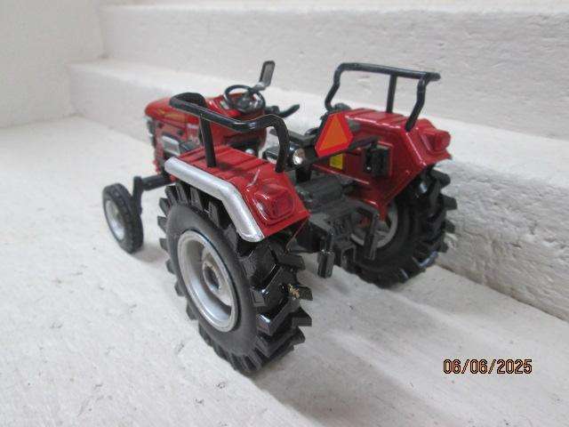 HI-TECH - NEW DELHI - MAHINDRA - TRACTOR