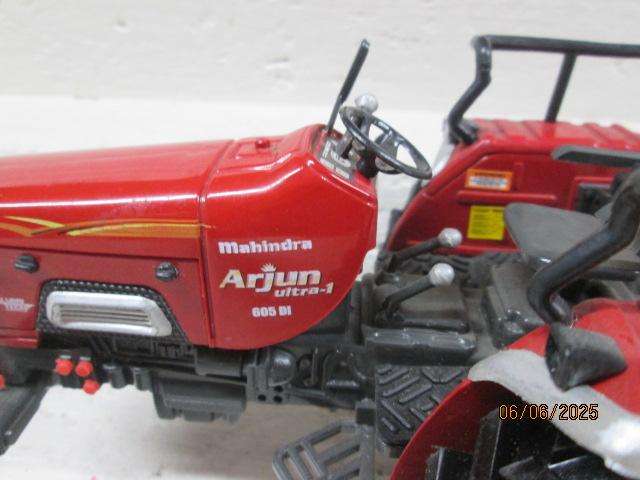 HI-TECH - NEW DELHI - MAHINDRA - TRACTOR