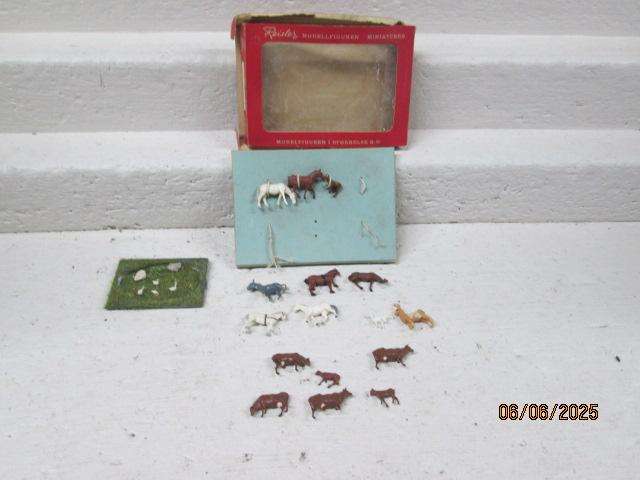 HO SCALE - REISLER - VARIOUS FARM ANIMALS - BOXED