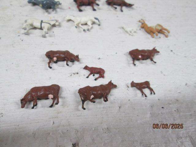 HO SCALE - REISLER - VARIOUS FARM ANIMALS - BOXED