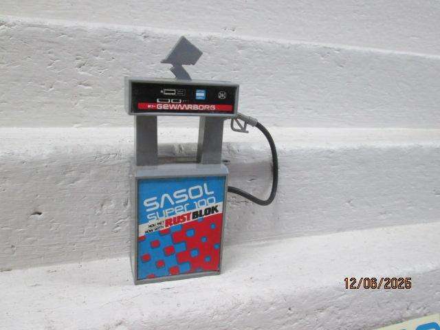 SASOL - SUPER100 - PETROL PUMP + STICKER