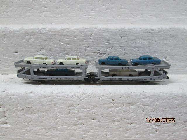N SCALE - LIMA - ARTICULATED CAR CARRIER