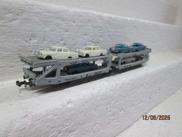 N SCALE - LIMA - ARTICULATED CAR CARRIER