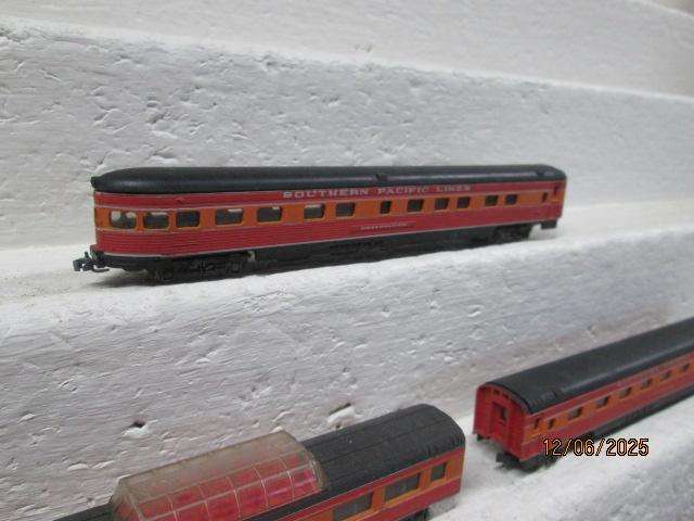 N SCALE - ATLAS - SOUTHERN PACIFIC LINES - COACHES - X5
