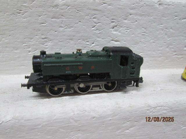 N SCALE - LOCO SCRAP YARD