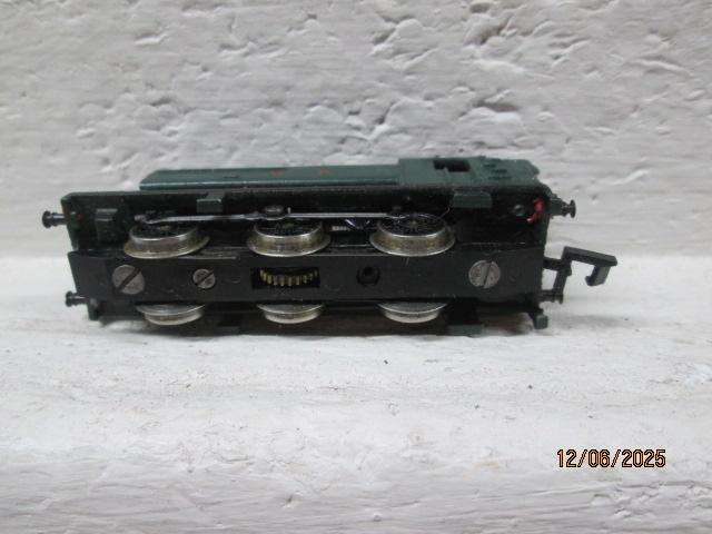 N SCALE - LOCO SCRAP YARD