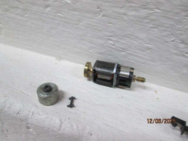 N SCALE - LOCO SCRAP YARD