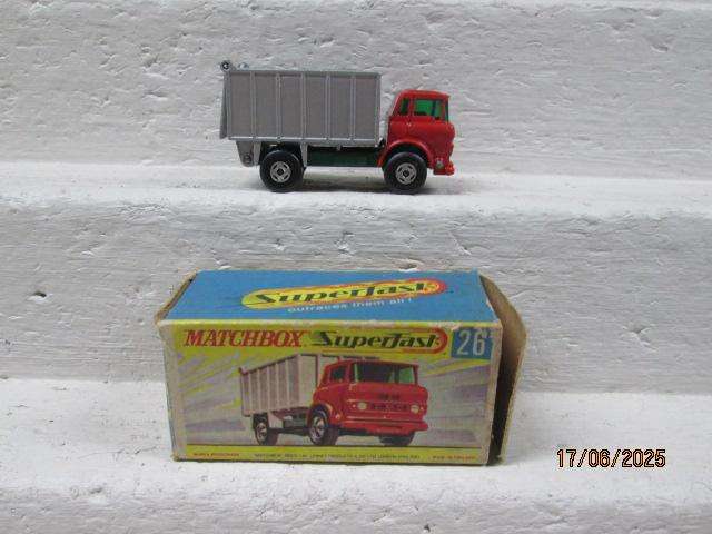 MATCHBOX SUPERFAST - GMC TIPPER TRUCK - BOXED